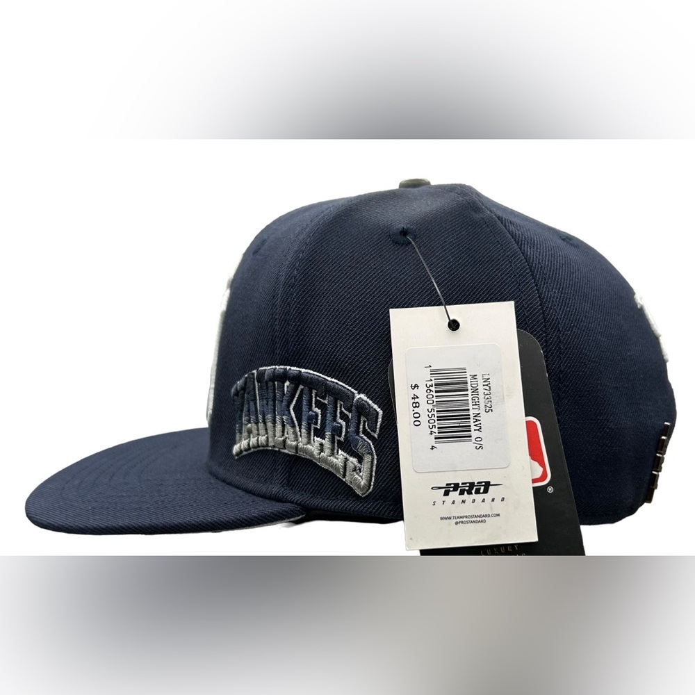 New York Yankees PRO STANDARD Side Script SnapBack Hat NYC Baseball Cap Gray UV - Picture 3 of 12